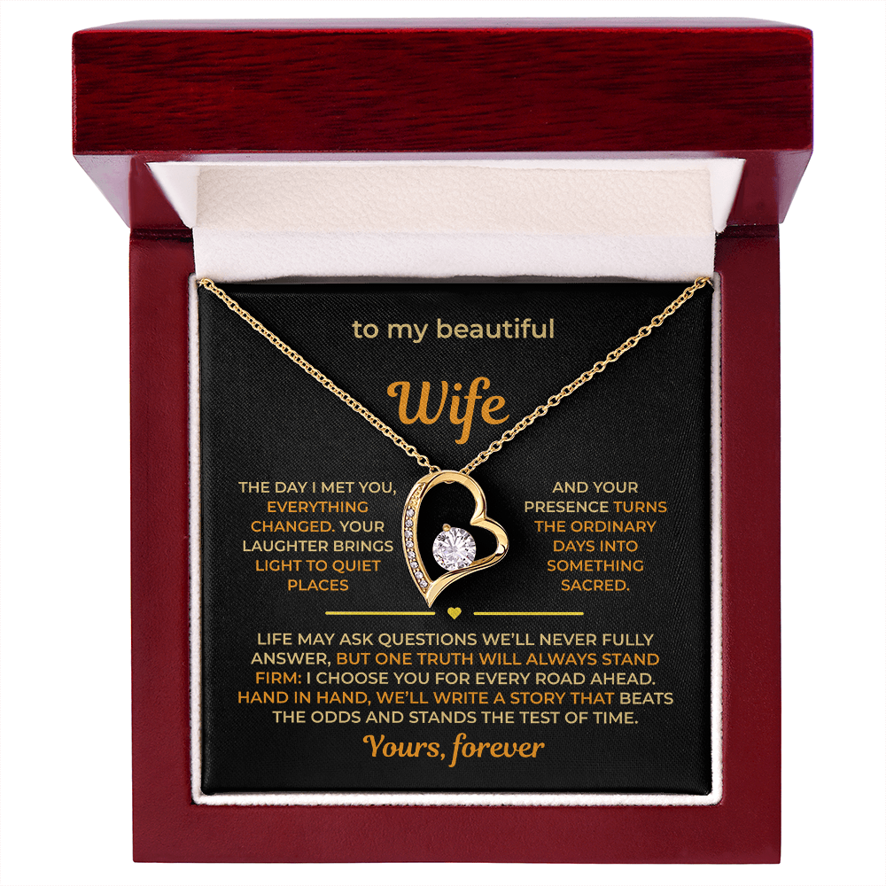 ShineOn Fulfillment Jewelry 18k Yellow Gold Finish / Luxury Box Husband->Wife - Forever Love Necklace - GHR1273