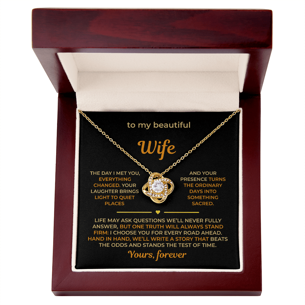 ShineOn Fulfillment Jewelry 18K Yellow Gold Finish / Luxury Box Husband->Wife - Love Knot Necklace - GHR1275